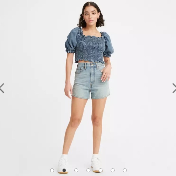 Levi’s High Loose Shorts in Light Wash - size 28 - Picture 3 of 6